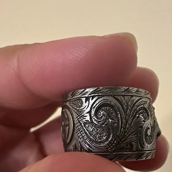 Gucci Silver Ornate Band - Picture 5 of 10